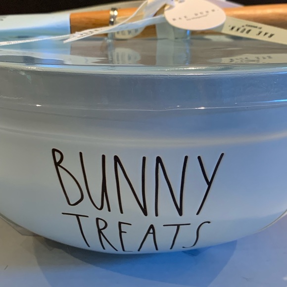 Rae Dunn Bunny Treats ceramic bowl and hunny bunny spatula - Picture 3 of 6